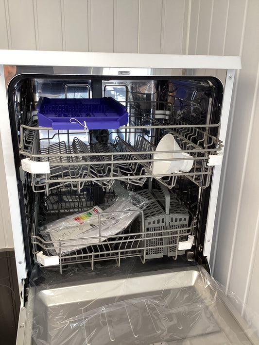 Amica full size dishwasher ADF650WH